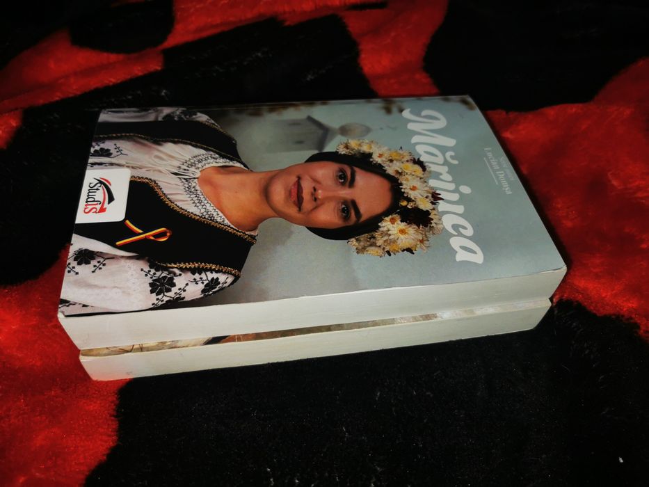 set romane Lucian Domsa, Aneta + Mariuca, stare foarte buna + autograf