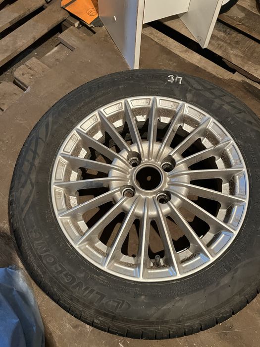 Продам диски и резину