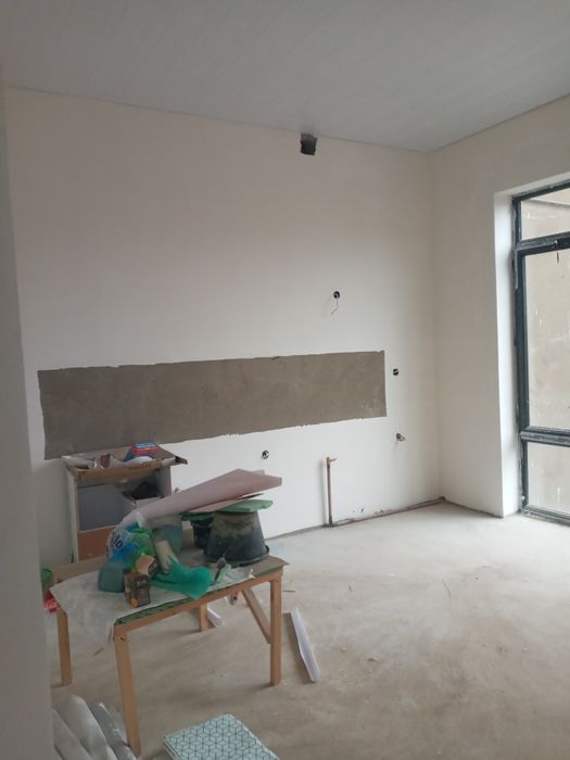 Продаю срочно 120 000$ З сотка 2  хол, 1  зал, 4 спал., 1 кухн