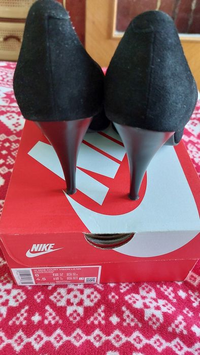 Pantofi cu toc Magnetiq