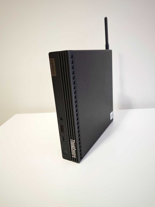 Lenovo ThinkCentre M80q Tiny Desktop  i7-10700T/PCIe 512GB/16GB