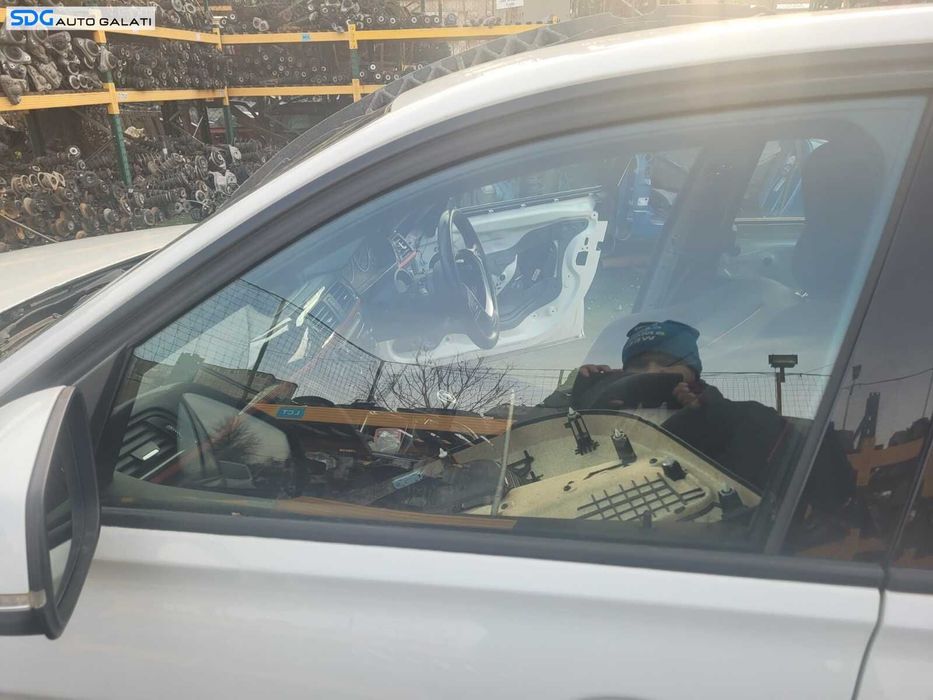 Geam Sticla Culisant de pe Usa Stanga Fata BMW Seria 3 F30 2010 - 2018 Cod 43R00175 [C2326]