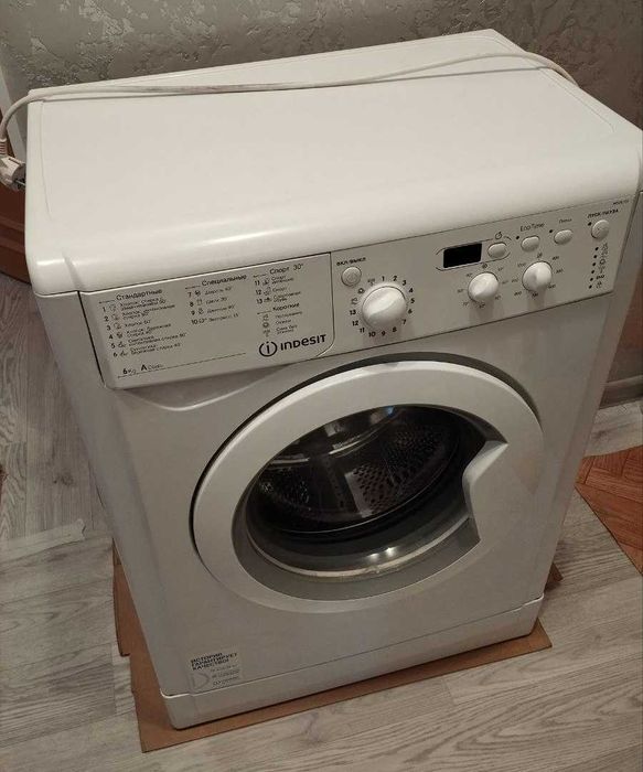 Стиральная машина б/у indezit