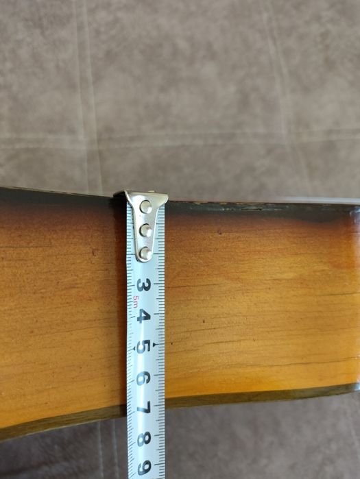 Гитара учебная продам