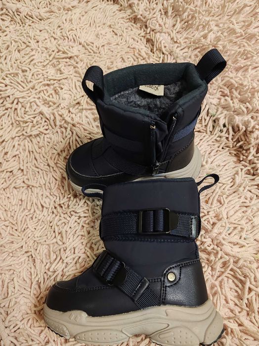 Продам зимние сапожки