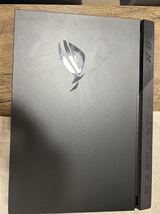 Vand laptop asus rog g15
