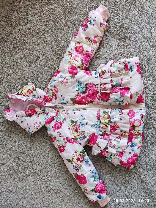 Продам курточку на девочку