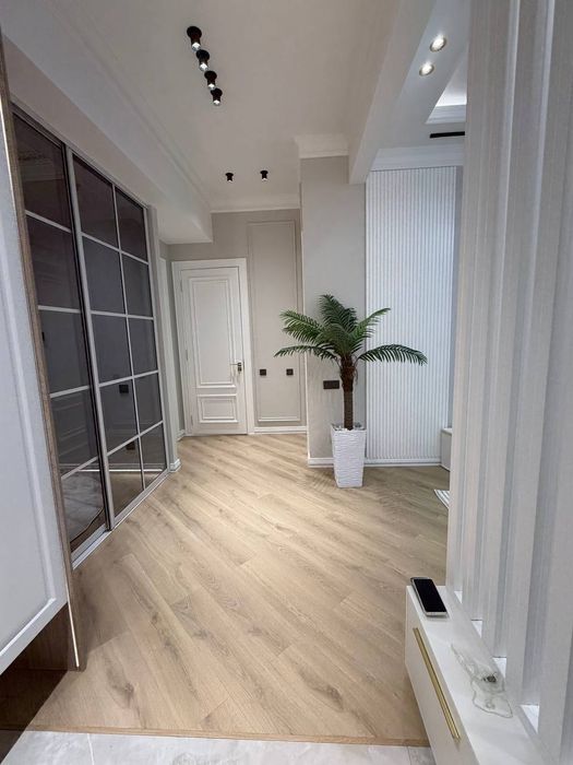 Квартира продается 4/2/10 на жк Sayram avenue