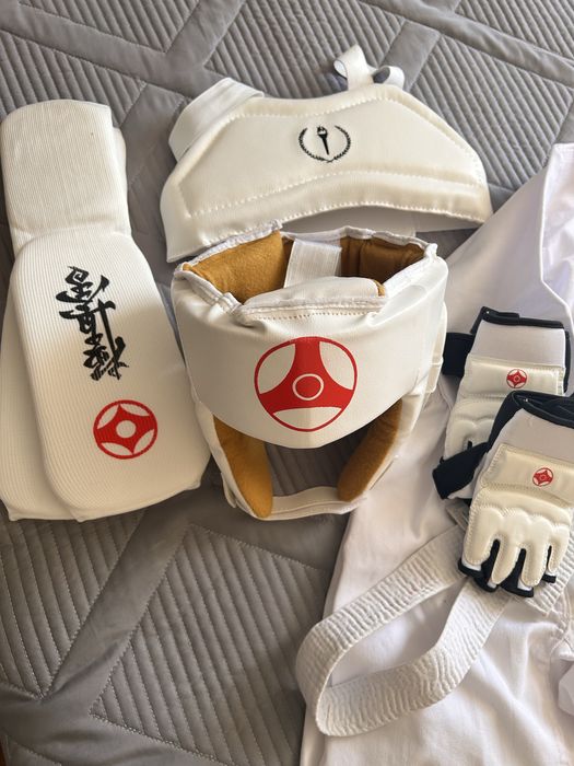 Продам полностью комплект.