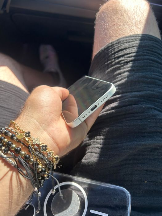 Vand iphone 17 simplu 256