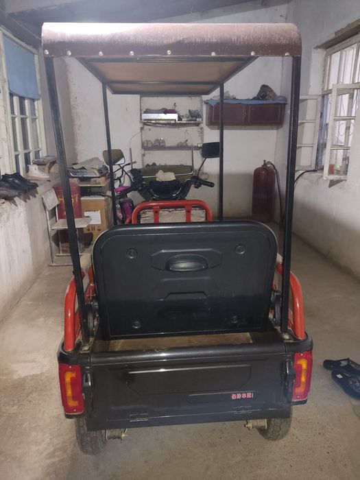 Скутер муравей янги