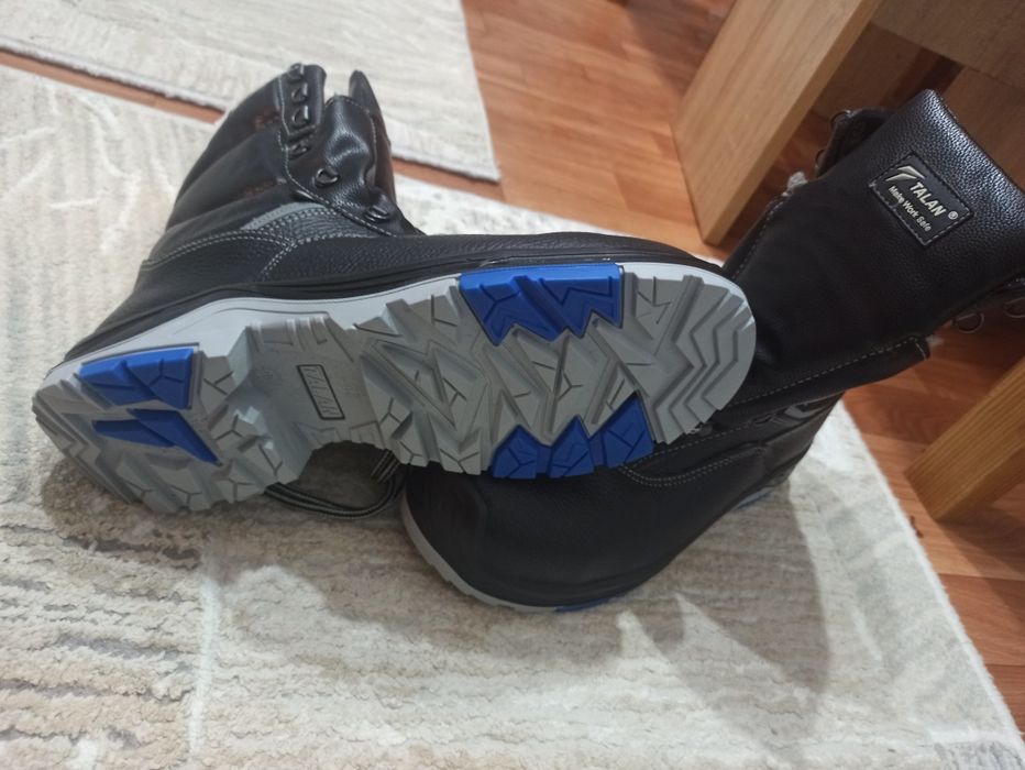 Рабочие зимние ботинки