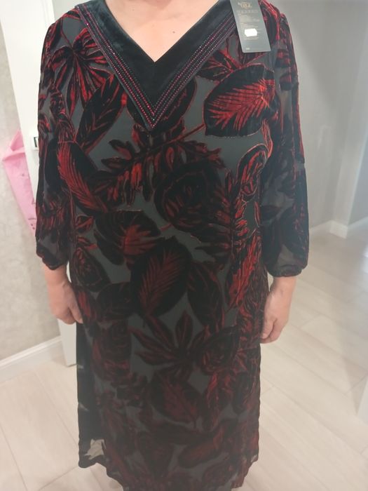 Продам новое платье