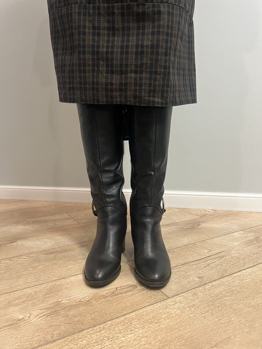 Продам осенние сапоги