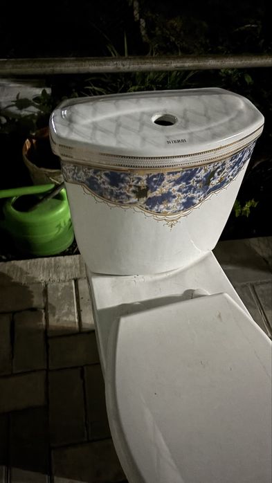 Продам унитаз б/у