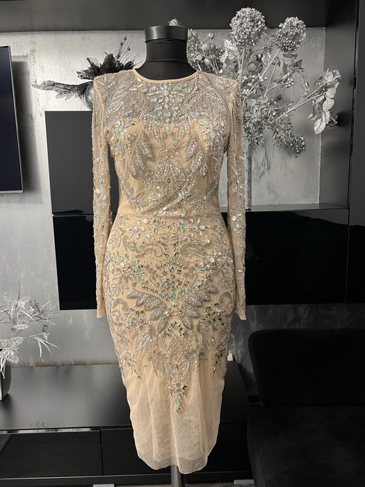 Rochie Asos cu pietre si margele.