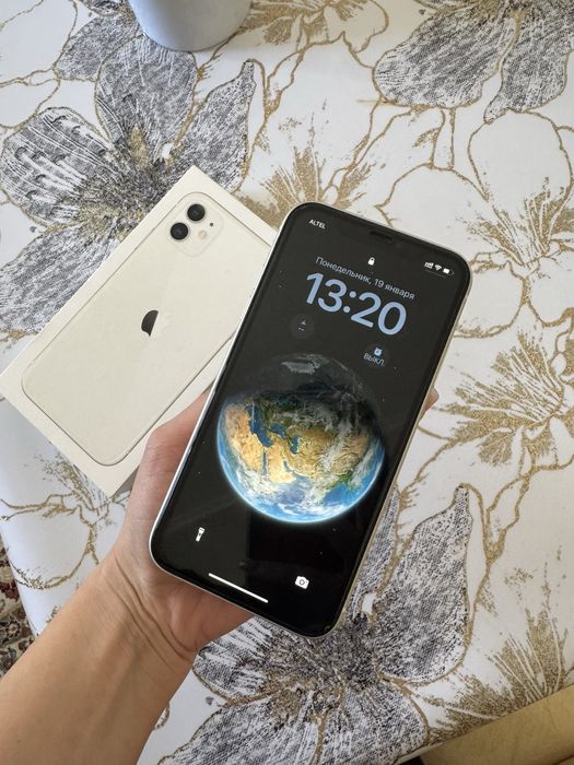 IPhone 11 белый продается СРОЧНО