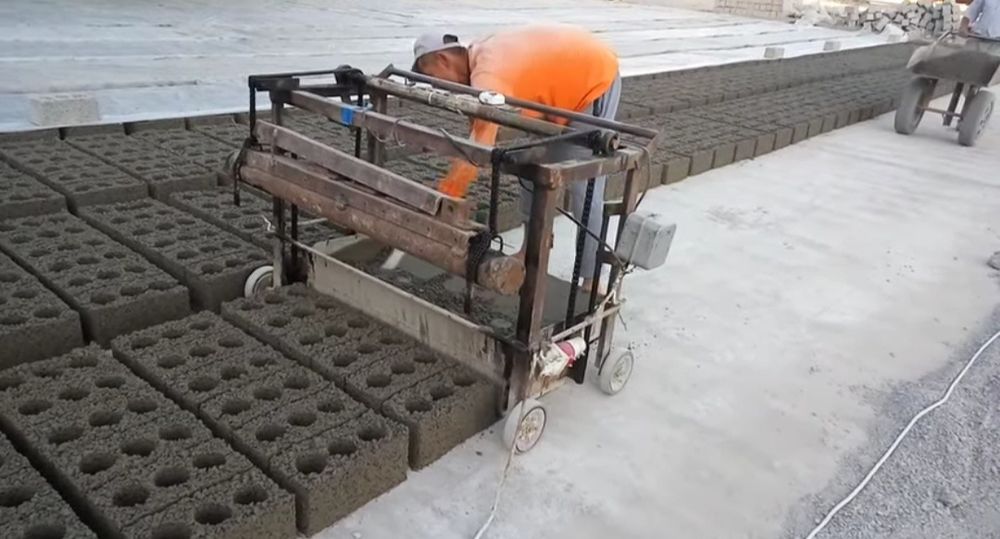 Шлакоблок доставка 2100сом