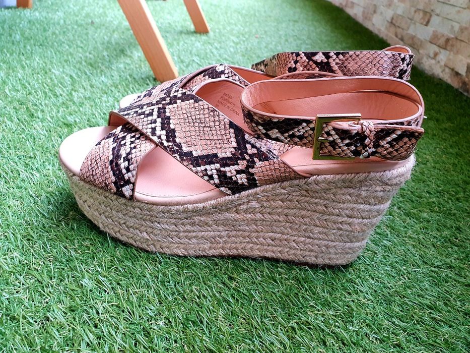 Нови Дамски сандали на висока подметка, 38 номер