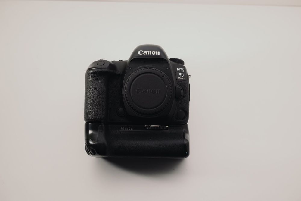 Aparat foto Canon 5D Mark IV  + Grip | IMPECABIL