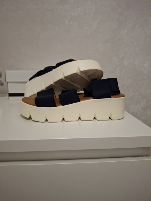 Продам босоножки в идеальном состоянии