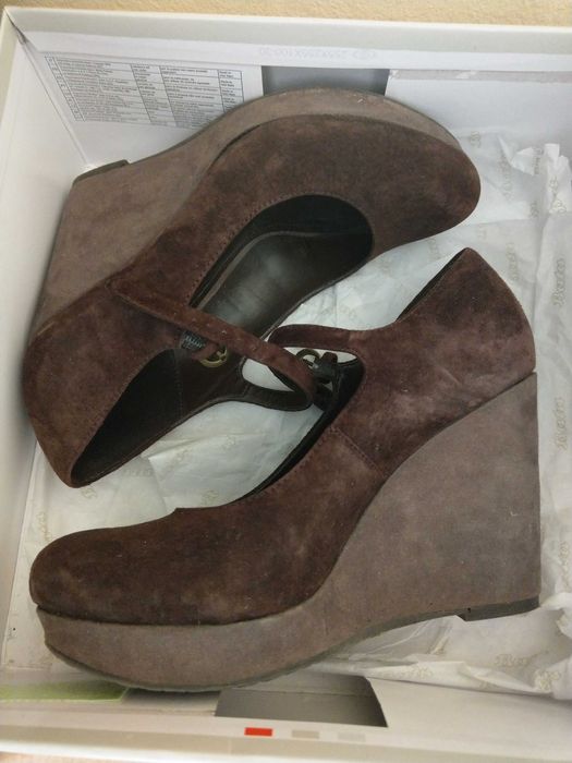 Pantofi Bata cu platforma, piele intoarsa 35