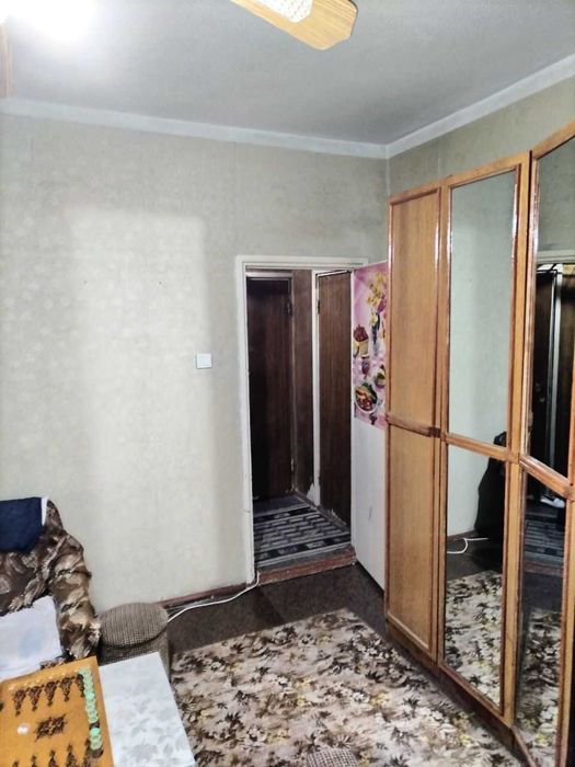 1к квартира 3 этаж Яшнабад Кадышева середина дома