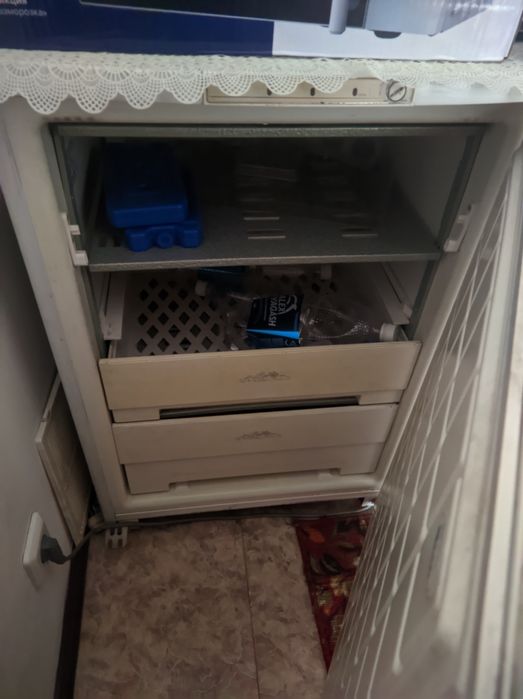 Продам морозилку Бирюса