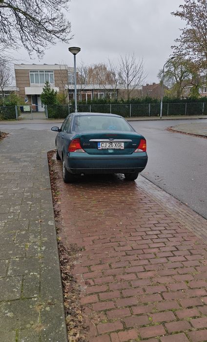 FORD Focus 2002 — imagine 4