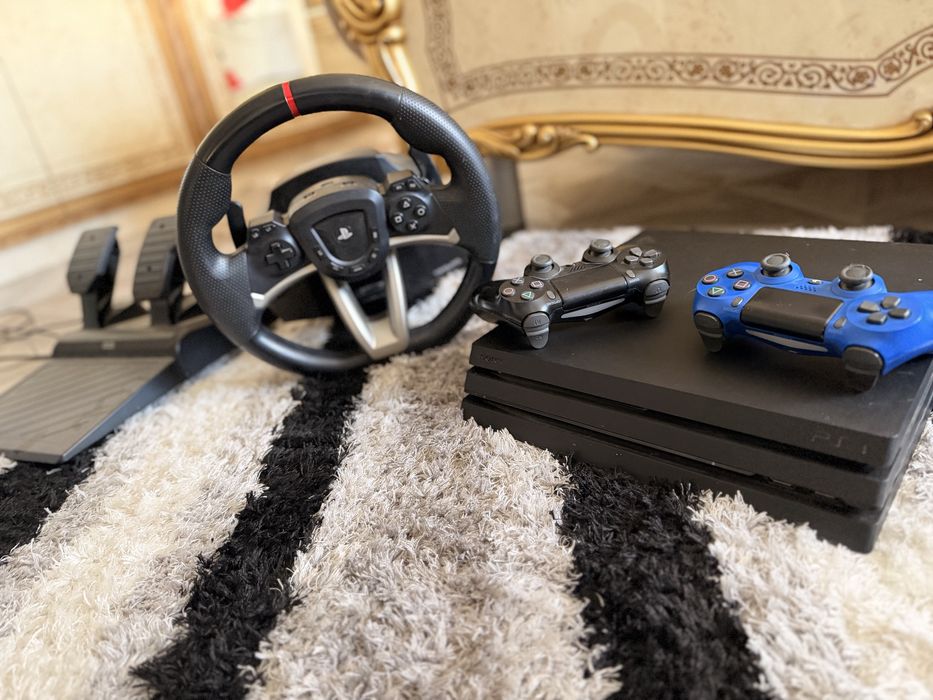 Vand ps4 pro cu volan