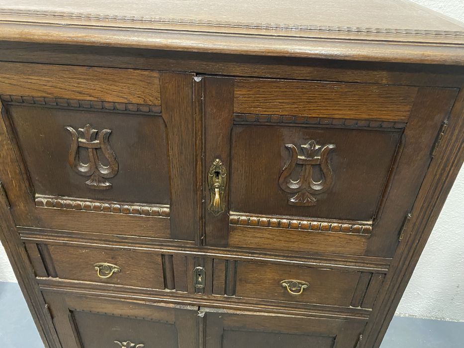 Дъбов шкаф Франция арт деко 1925 1940 масив