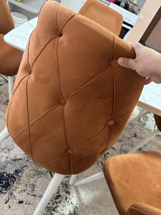 Стол со стульями