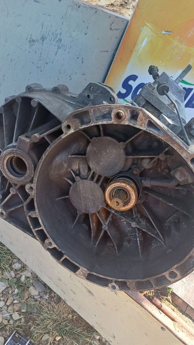 Vând cutie de viteze ford mondeo  2.0 TDCI 140cpl