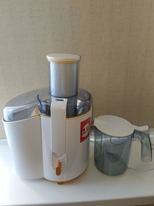 Соковыжималка PHILIPS.