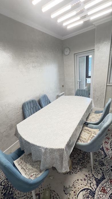 Кухонный стол высокий