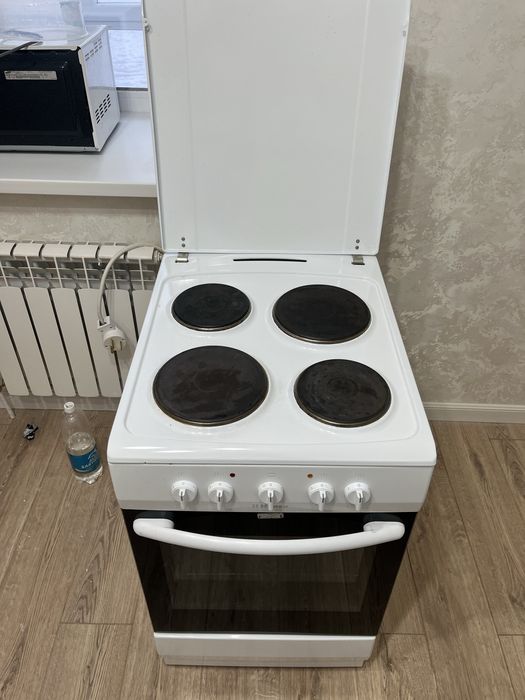 Электроплита Hansa с духовкой