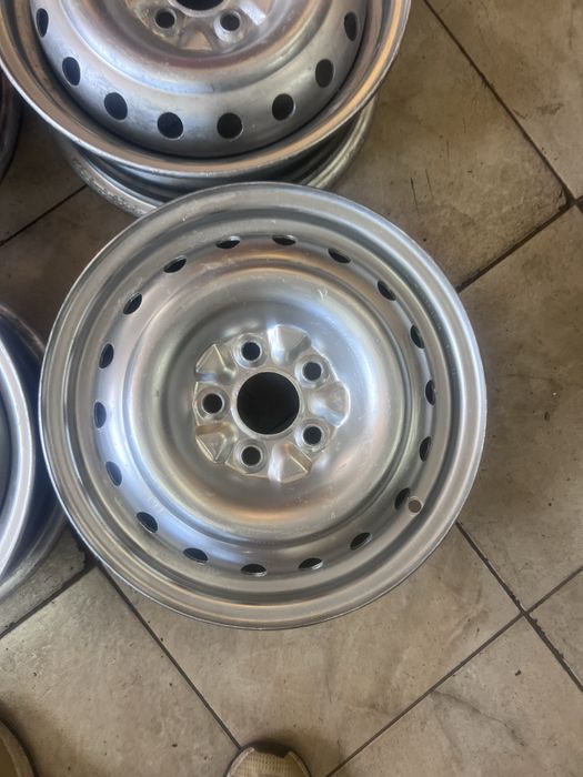 Jante dacia papuc - 50 lei buc