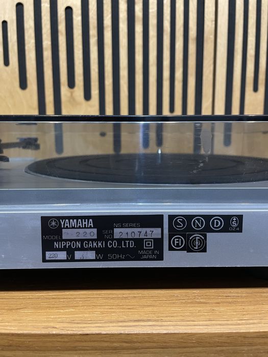 Pickup yamaha p 220 cu doza originala cg 7700