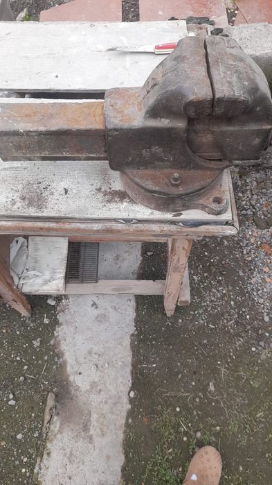 Тиски советский  срочно сатылады