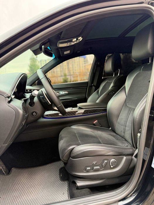 Hyundai Genesis GV70 4WD 2.5T