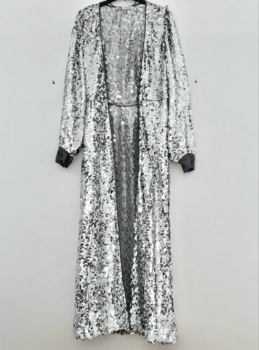 Rochie cu paiete Zara