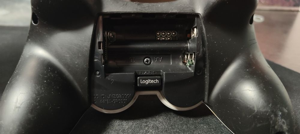 Logitech f710 геймпад джойстик