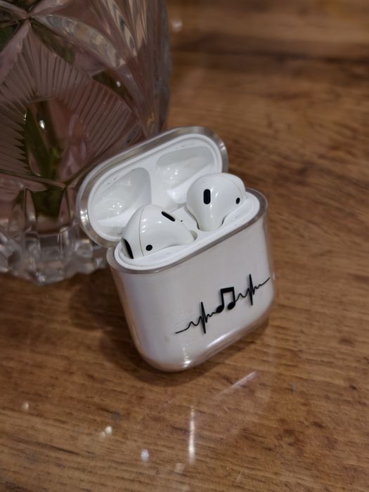Продам air pods 1