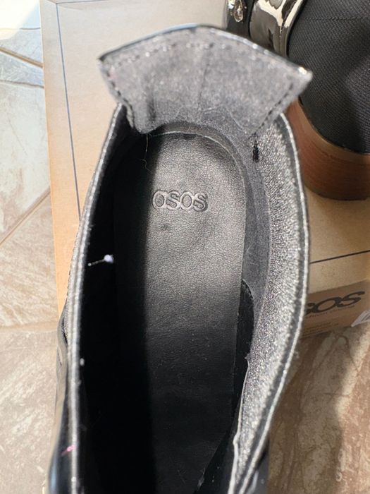 Дамски боти ASOS от лак с камъчета