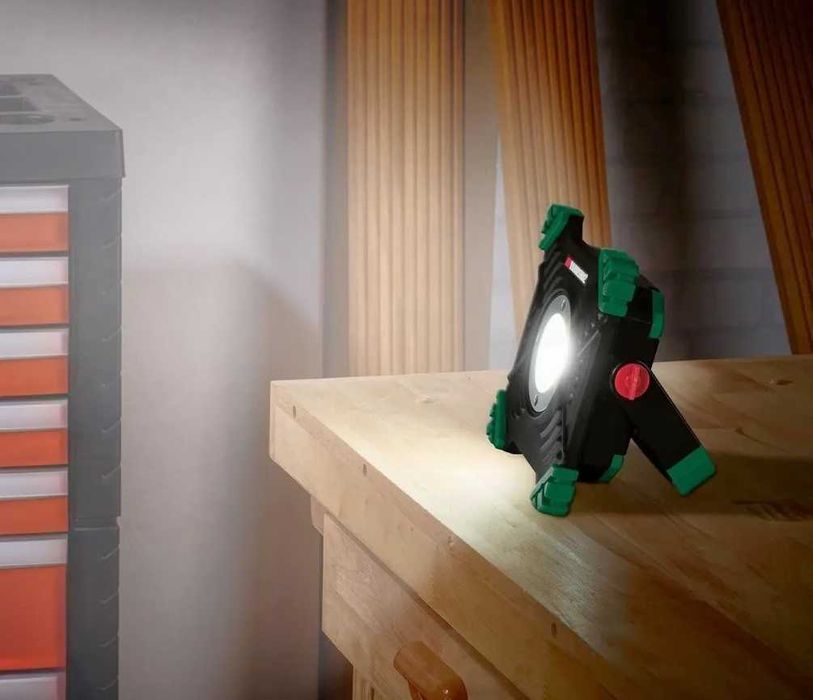 Proiector, reflector lampa de lucru cu acumulator sigilat din Germania