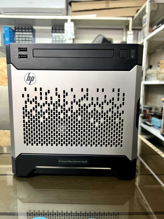 HP ProLiant MicroServer Gen8 (Xeon e3 1220 v3 3.10 ghz, 16GB RAM)