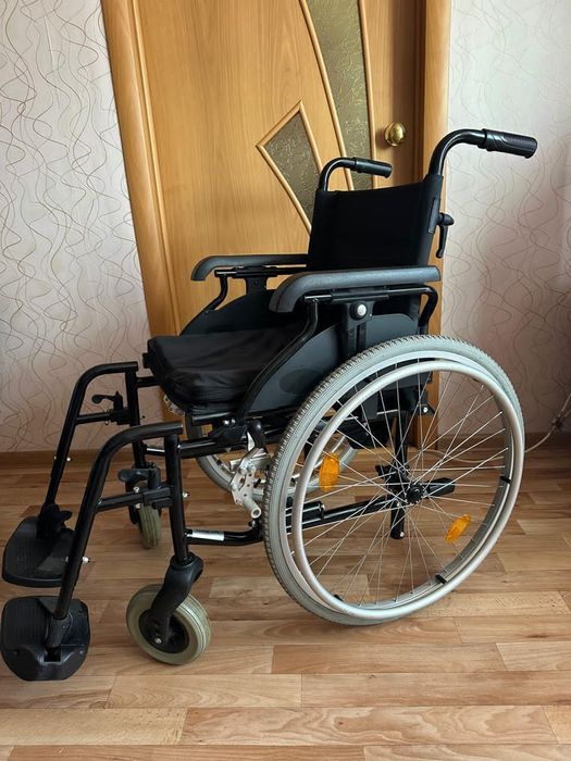 Инвалидное кресло