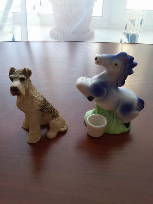 Вазочки, подсвечник лошадка.Зеркала