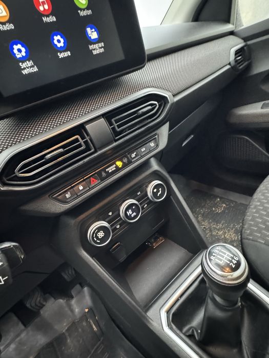 Vand dacia logan 2022 1.0 turbo cu gpl de fabrica