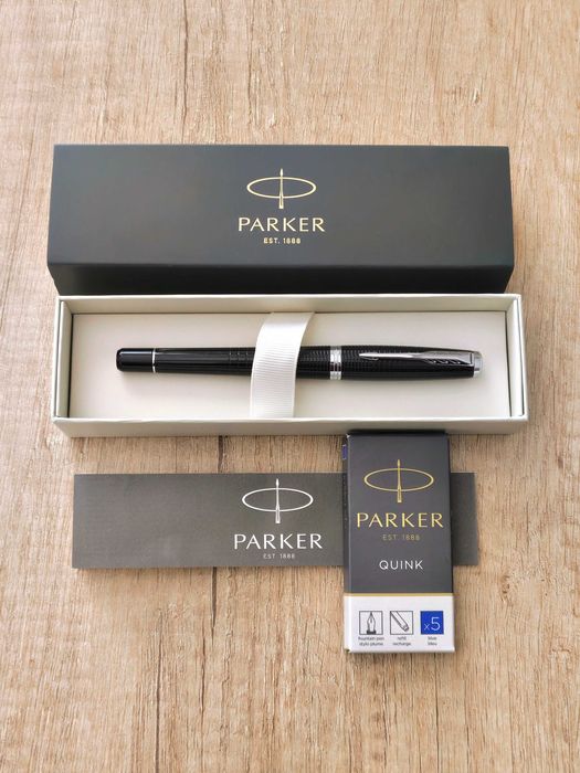 Stilou Parker nou/nefolosit + 5 rezerve